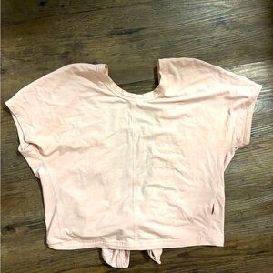 Lululemon Workout Shirt - Size 4 - Light Pink